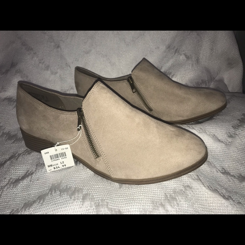 COPY - Tan American Eagle by Payless ankle booties